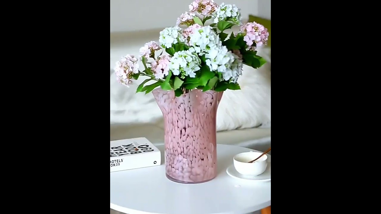 Glass  vase,if need,pls DM ,Whatsup：+86 13615796554 ,Ins &facebook：@scarlett.cn22