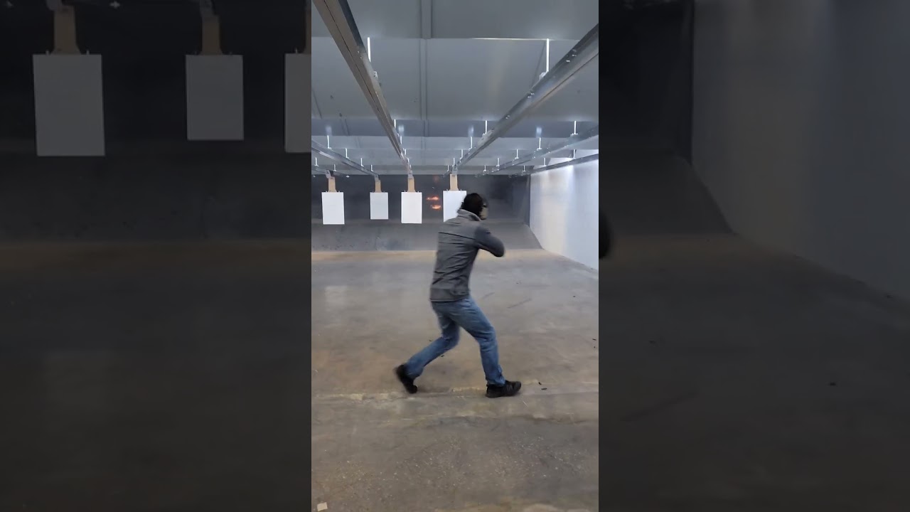 LT. KEN RHEE AK47  이근대위 이동사격