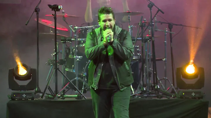 JUAN PABLO AVELAR EN CONCIERTO LA PISTA DE DIOS