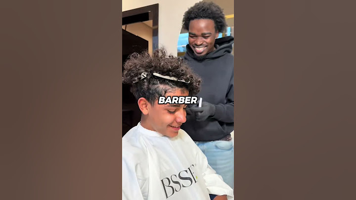 Cristiano Jr. gifted his barber $100k just for being a nice barber. 😳😭