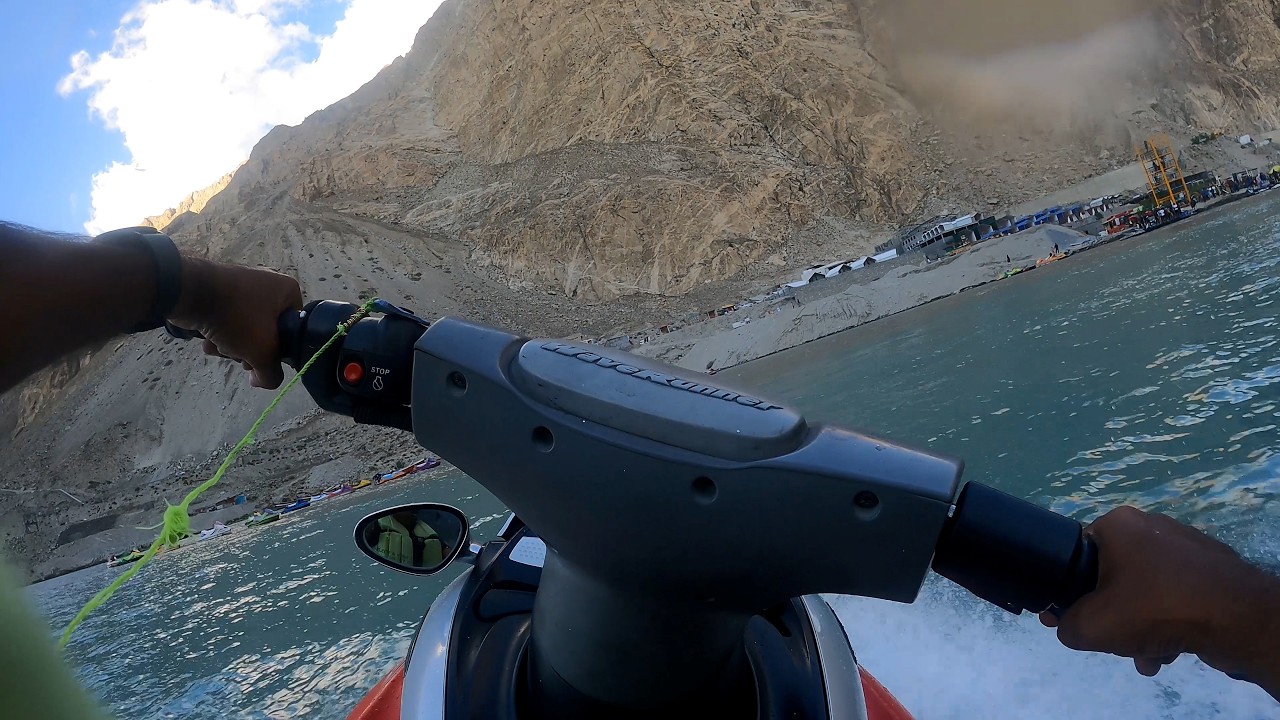 Катание на гидроциклах на озере Атта-Абад 💦 | Приключения в долине Хунза | Тур по Северному Пакис...