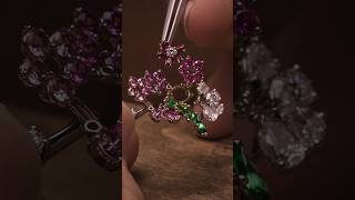 Crafting jewelry with floral elegance #DiorHauteJoaillerie #Shorts