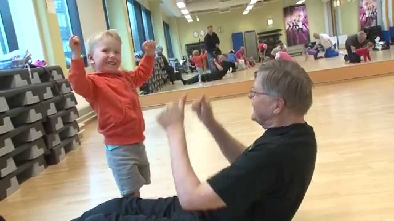 IKILapsi-jumpassa isovanhemmat ja lapset jumppaavat yhdessä!