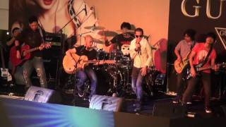 Download Estranged "kerja Gila" Feat Amy Search At The Guess Watches: Party A Video MP3 Estranged "kerja Gila" Feat Amy Search At The Guess Watches: Party A