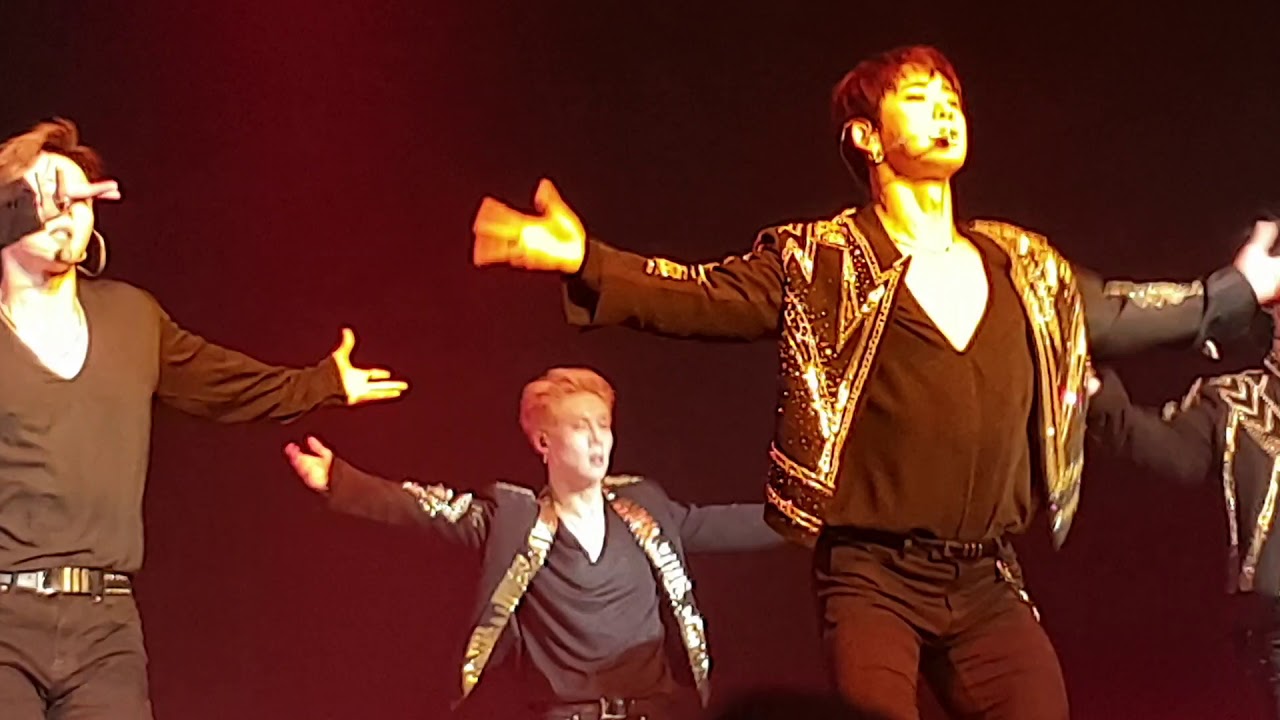 190706 MONSTA X in PARIS - Shownu X Wonho Jealousy