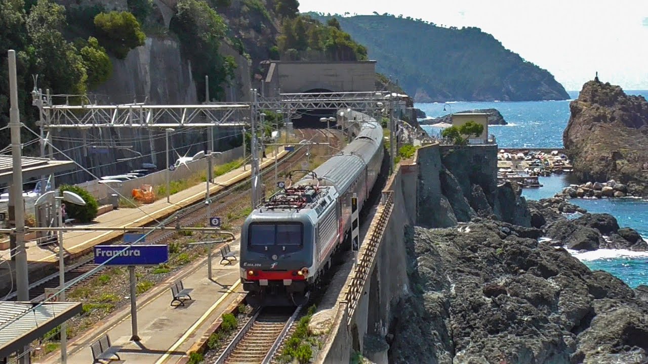 TRENI in LIGURIA, sulla Genova - La Spezia a LUGLIO 2023 N.3/4