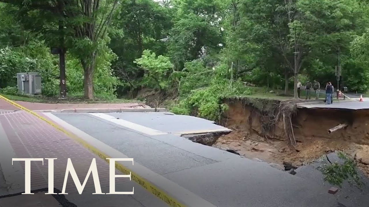 Aftermath Of Flash Flooding That Tore Through Ellicott City, Maryland ...