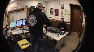 Pendulum @ LRT Opus, Baltic Champions, Vilnius, Lithuania 2018-12-28 (Guest Mix & Interview)
el hornet in the mix & on the mic!
he was a bit ill at the time of recording but he was havin a good time regardless
https://www.facebook.com/pg/BalticChampions/ Pendulum @ LRT Opus, Baltic Champions, Vilnius, Lithuania 2018-12-28 (Guest Mix & Interview)