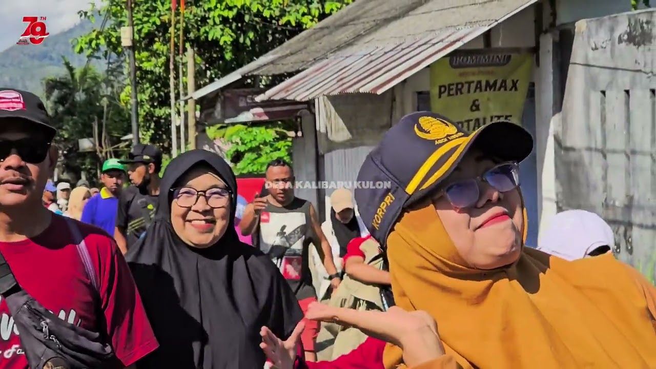 JALAN SEHAT  di HUT RI KE 79 DESA KALIBARKULON.KECAMATAN KALIBARU.15 SEPTEMBER 2024