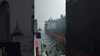 LPG CARRIER ENTERING PORT FOR DISCHARGING CARGO.#ship#sailor#offshore#dengerous#trending#shortvideo