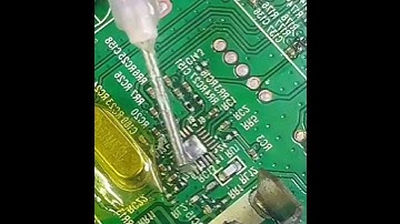 Desoldering and Soldering ic chip #JLCPCB #chip #pcb #shorts