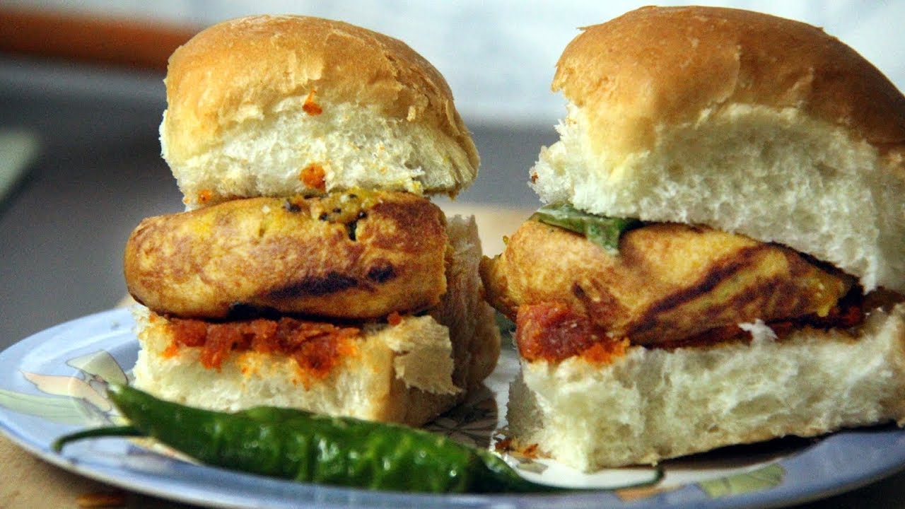 बिना तले बनाये वड़ा पाव का नाश्ता Non Fried Vada Pav Recipe | Nashta Recipe Hindi | Foods and Flavors