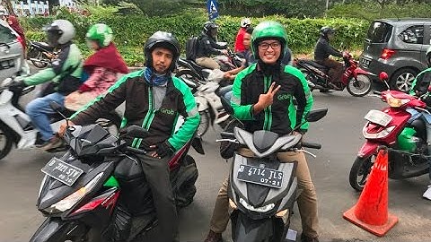 Naik taksi sepeda motor di Jakarta