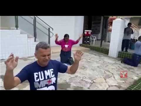 ბრაზილია -  ქრისტიანები ქუჩებში მუხელებზე მდგომი ლოცულობენ!