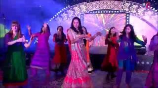 Bride & Her Friends dance to London Thumakda