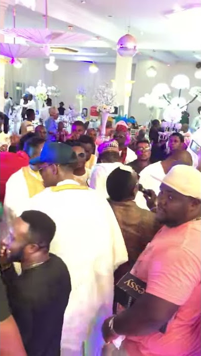 Duncan mighty at Buchis wedding