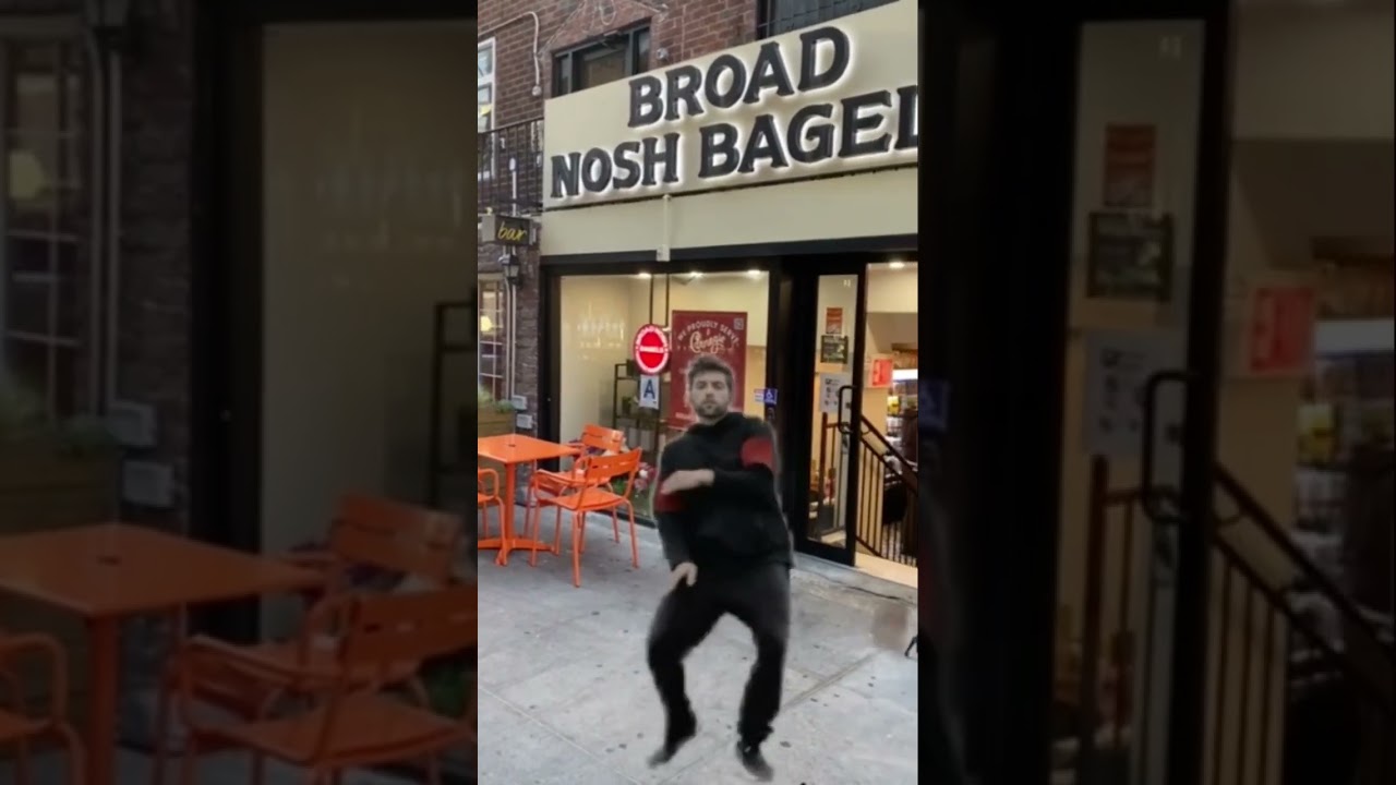 Manhattans best New York everything nova lox bagel #nycbagels #newyorkbagels Broad Nosh Bagel Deli Catering NYC