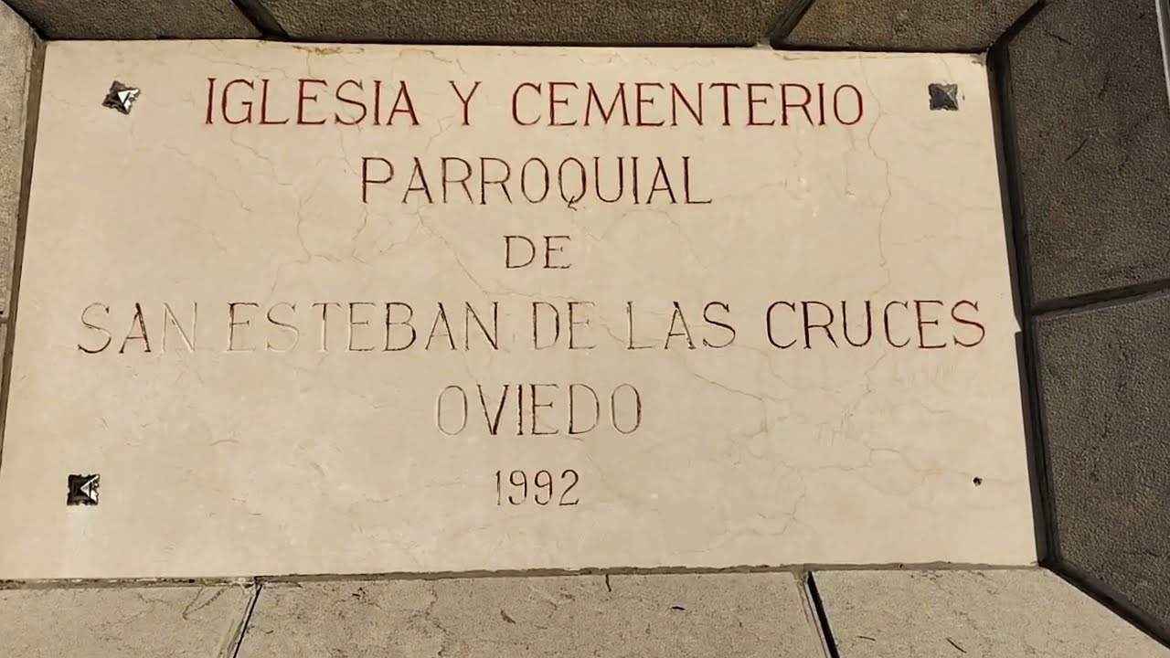 Iglesia San Esteban de las Cruces. Oviedo. Asturias.