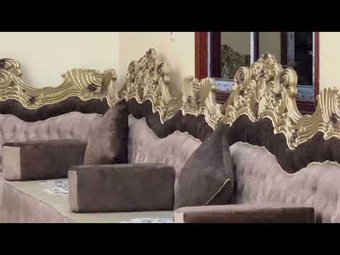 ديوان ملكي تاج ذهبي 