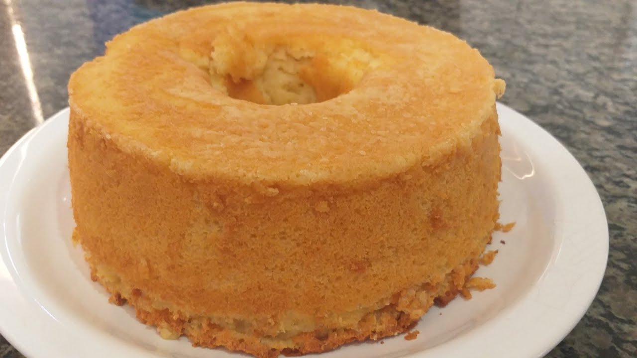 Como fazer um Delicioso bolo de Aipim de liquidificador - YouTube