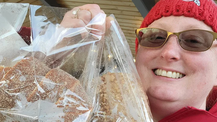 Vlogmas Day 12: Wandering the Chriskindlemarkt and snacking