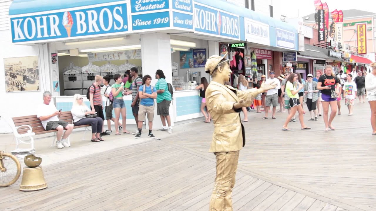 Gold Guy - Ocean City MD Boardwalk Performer - YouTube