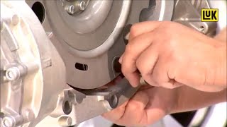 Rimozione frizione per cambi 0B1, 0B2 e 0B3 Audi