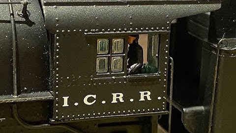 Retro Product Review: Bachmann Spectrum 4-8-2 Heavy Mountain Steam Locomotive.  Illinois Central.