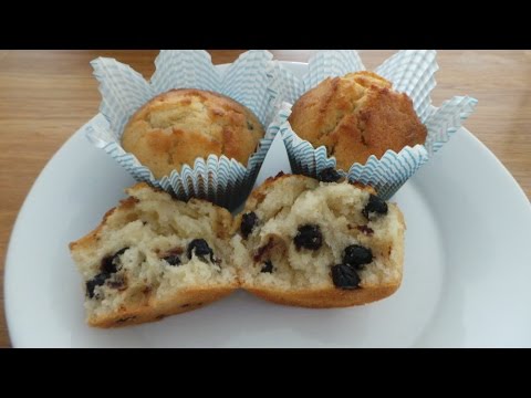 Video: Yuav Ua Li Cas Kom Blueberry Muffins