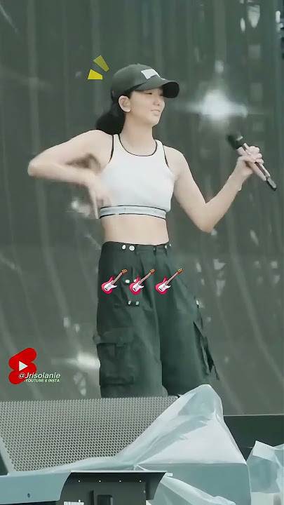 Lisa is always changing the names 😂🔥 #blackpink #shorts #deadline