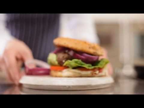 m&s-food:-how-to-make-homemade-beef-burgers