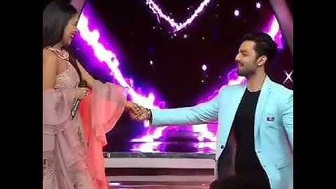Neha kakkar proposed by her lover in public 😋woooow