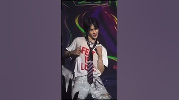 Hyunjin dancing☺️❤️, Lollapalooza Chicago #hyunjin #hyunjinstraykids