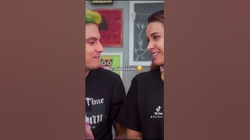 Bruna recusa beijo de Felipe Neto