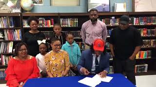 Jarveon Howard signs letter of intent to play for Syracuse football