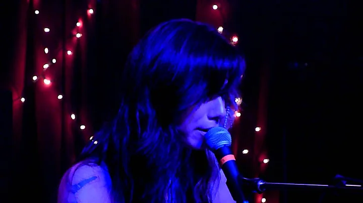 Christina Perri Nashville 7-24-11 Jar of Hearts LIVE
