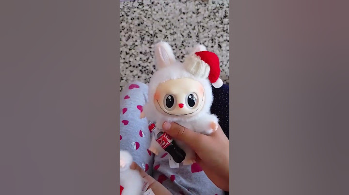 il mio  Labubu e quello di mia sorella