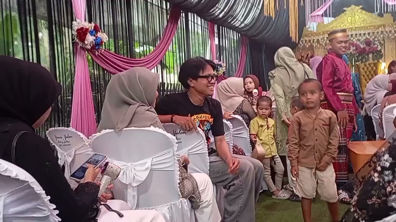 Serunya pernikahan adat makassar,semua serba wowwww..pantas uang panaik mahal di mksr 😁