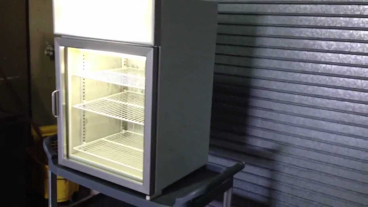 Metalfrio 137-552 Countertop Glass Door Freezer For Sale - YouTube