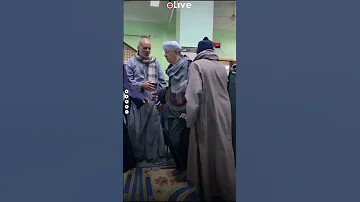 جاي لحبيبه الشيخ ياسين التهامي يقدم واجب العزاء للإمام الأكبر في وفاة شقيقته 
