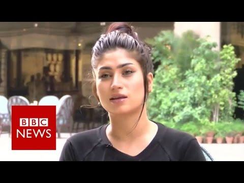 Qandeel Baloch: Pakistan's social media celebrity - BBC News