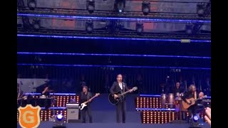 Guus Meeuwis - Het Is Een Nacht (Levensecht) [Live @ Groots met een zachte G 2019]