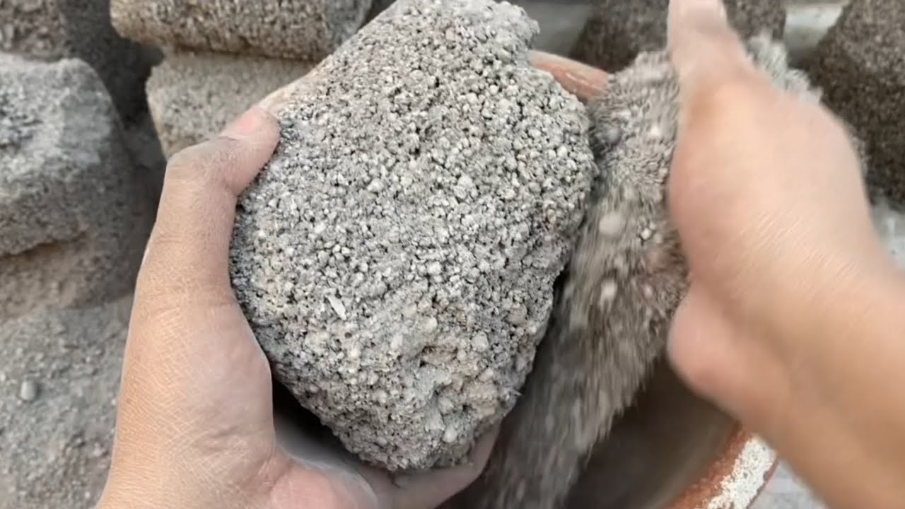 Grainy White cement & black stone crush sand dry floor & water crumbling❤❤💦💦🌪🌪/#asmr #relax🌪🌪❤❤💦💦