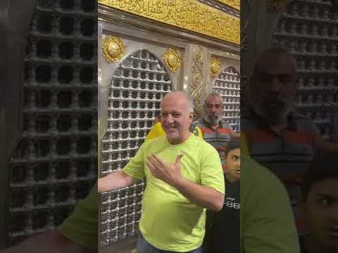 وصلة انشادية عند مقام سيدنا الحسين في القاهرة