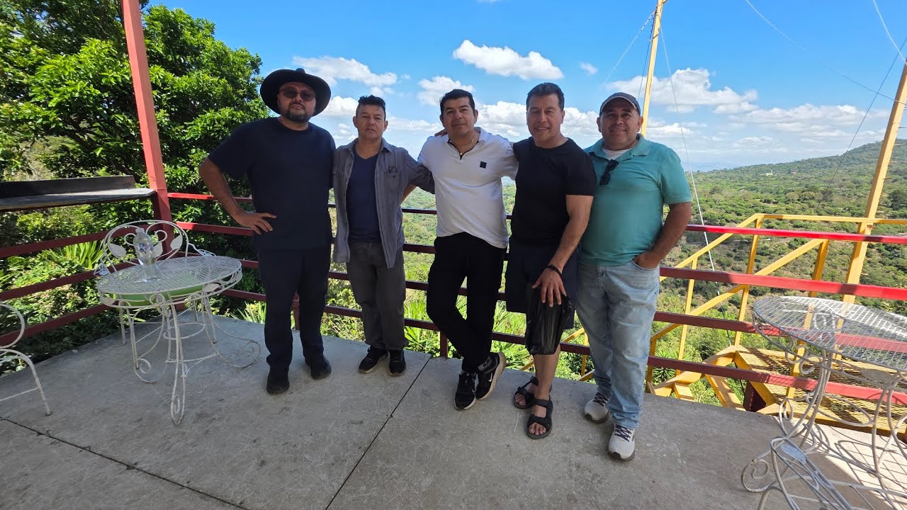 Ruta de las flores con los primos y tio.  