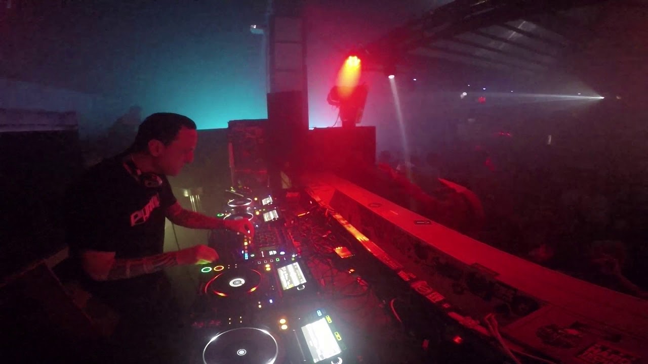 Resistohr A K A Petduo At Techno Kollektiv Fusion Club Munster Germany Ago 19 Youtube