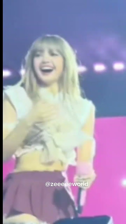 Lisayah what's wrong?🤣🤣😂💙💛#chaelisaisreal #lichaeng #chaelisa #rosé #lalisa #parkrosé #blackpink