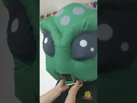 Halloween alien green
