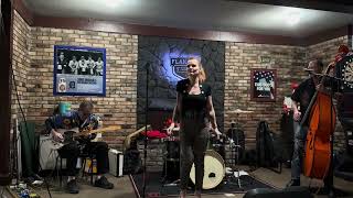 Cindi Lou & The Wholigans Covering Rollin’ And Tumblin’ (Imelda May)