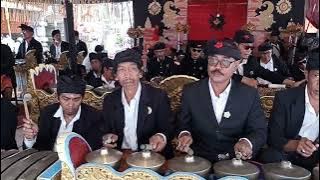 Gambelan GONG GEDE Desa Adat Batur di Pura Ulun Danu Batur.